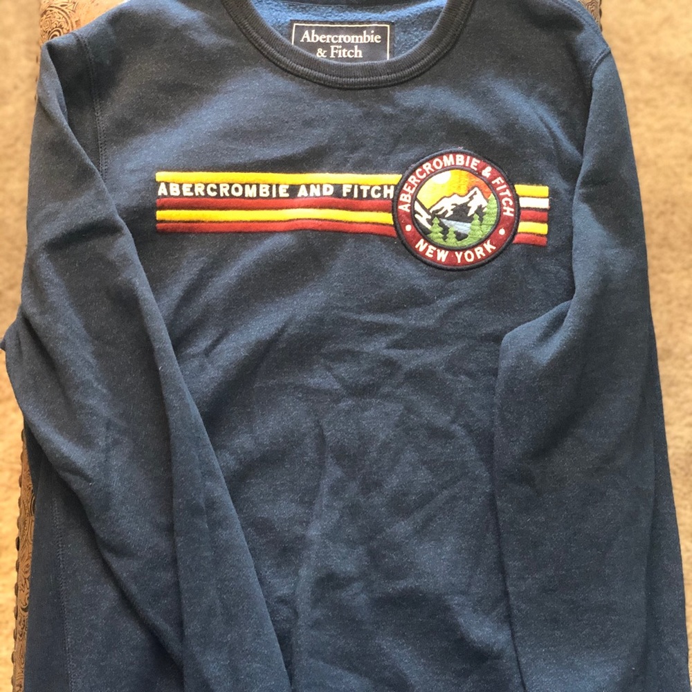 Abercrombie & Fitch long sleeve sweatshirt